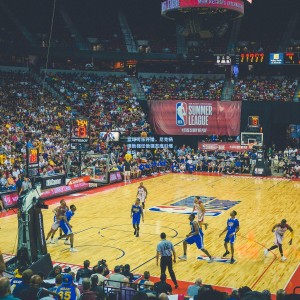 篮球可乐开播，尼克杨携他强任他强态度引爆体坛